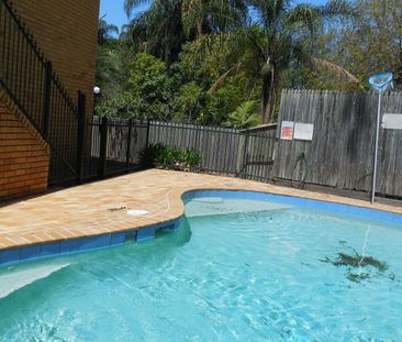 13 / 8-12 Quinn Street, Toowong - Photo 2