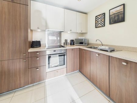 Price £1,095 pcm - Available Now - Unfurnished - Photo 5