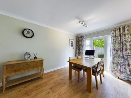 Tudor Lodge Road, Cheltenham, Gloucestershire, GL50 - Photo 3