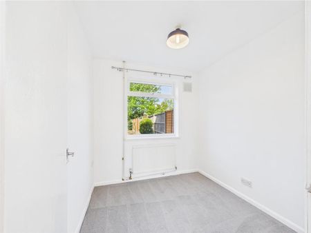 2 bedroom end of terrace house to rent - Photo 3