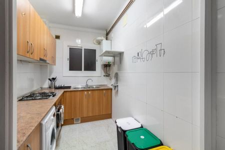 Bright single room in Valencia street - Photo 5