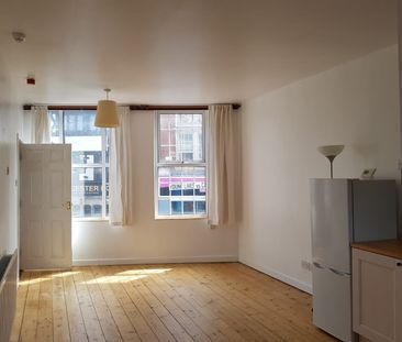 2 Bed Maisonette, Gloucester Road, BS7 - Photo 2