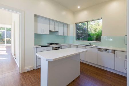 26 Glyndon Road, Camberwell. - Photo 4