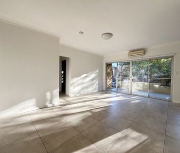 Stylish, Low Maintenance and Modern Living - Photo 1