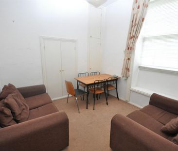 4 bedroom terraced house to rent - Photo 1