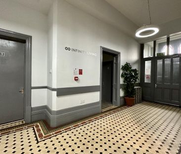 1 bedroom in a house share to rent - Photo 3