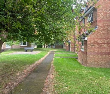 Room in a Shared House, Norfolk Park Student Residence, S2 - Photo 5