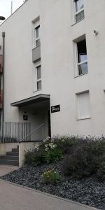 Location Appartement 2 pièces 44m² LES PONTS DE CE 49130 - Photo 4