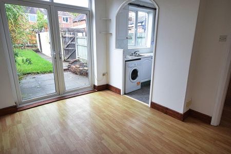 3 bedroom semi-detached house to rent - Photo 3