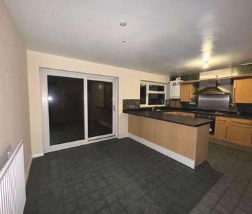 Chafford Walk, Rainham, RM13 - Photo 1