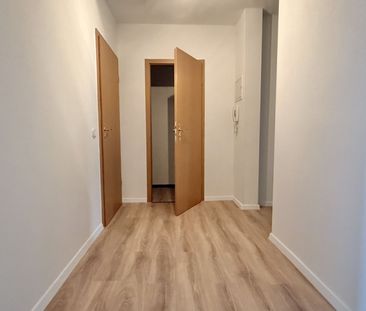 3-Raum Wohnung • frisch renoviert • Bad mit Wanne • Stellplatz • Da... - Photo 3