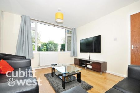 1 bedroom in a house share to rent - Photo 2