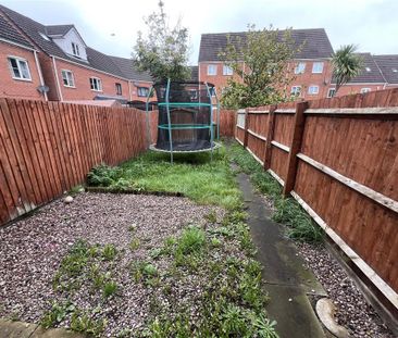 3 bedroom terraced house to rent - Photo 3