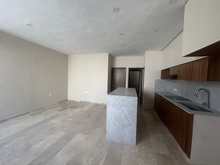 Departamento de 1 recámara, equipado, dentro de periférico. - Photo 2