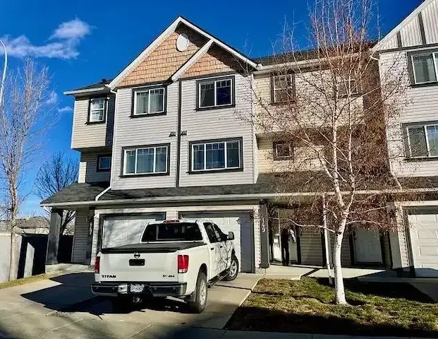 2 bedroom Townhouse with finished basement. | 149 - Everhollow Heights SW, Calgary - Photo 1