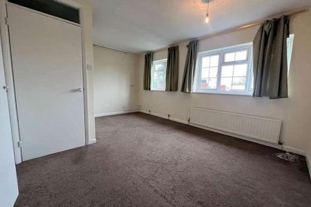 West Byfleet, Surrey, KT14 - Photo 5