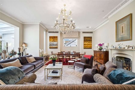 An exceptional double fronted family home backing onto the London Wetlands. - Photo 2