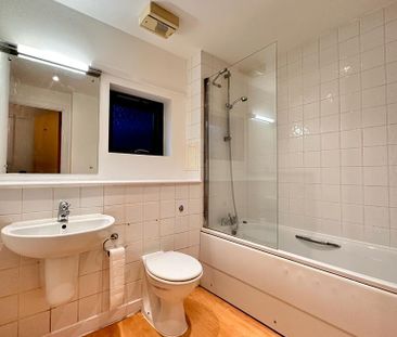 1 bedroom flat to rent - Photo 6