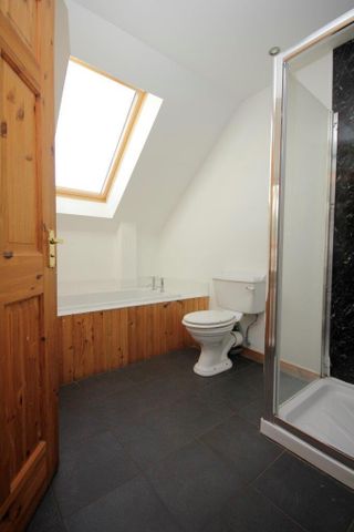 3 bedroom detached house to rent - Photo 5