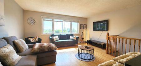 For Lease - 5168 Dundas Street, Toronto, Ontario - Photo 2