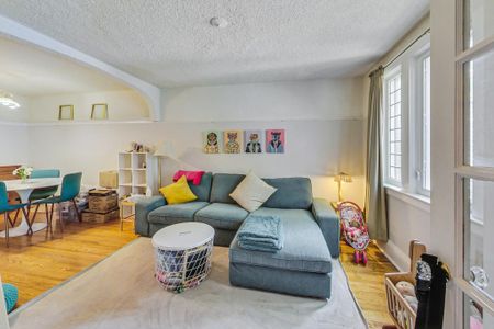 For Lease - 317 Victoria Park Avenue Unit# Upper, Toronto, Ontario - Photo 4