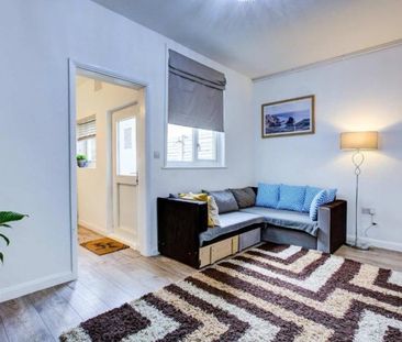 George Street, Staines-upon-Thames, Surrey,TW18 - Photo 1