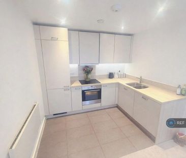 1 bedroom flat to rent - Photo 2