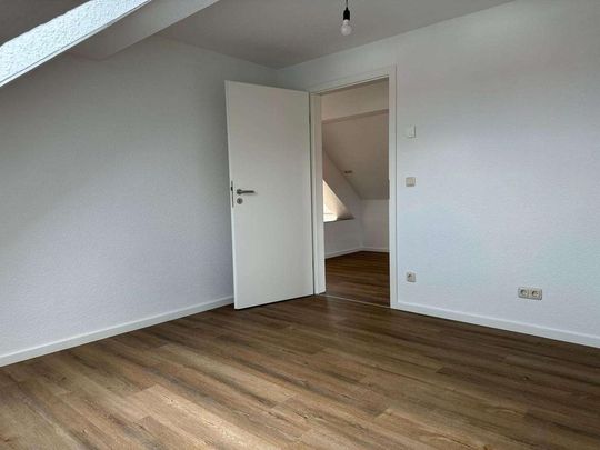 Dachgeschoss-Loft mit 2,5 Zimmern in Dreetz - Photo 1