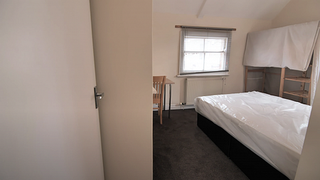 52A, Wellington Street - Photo 3