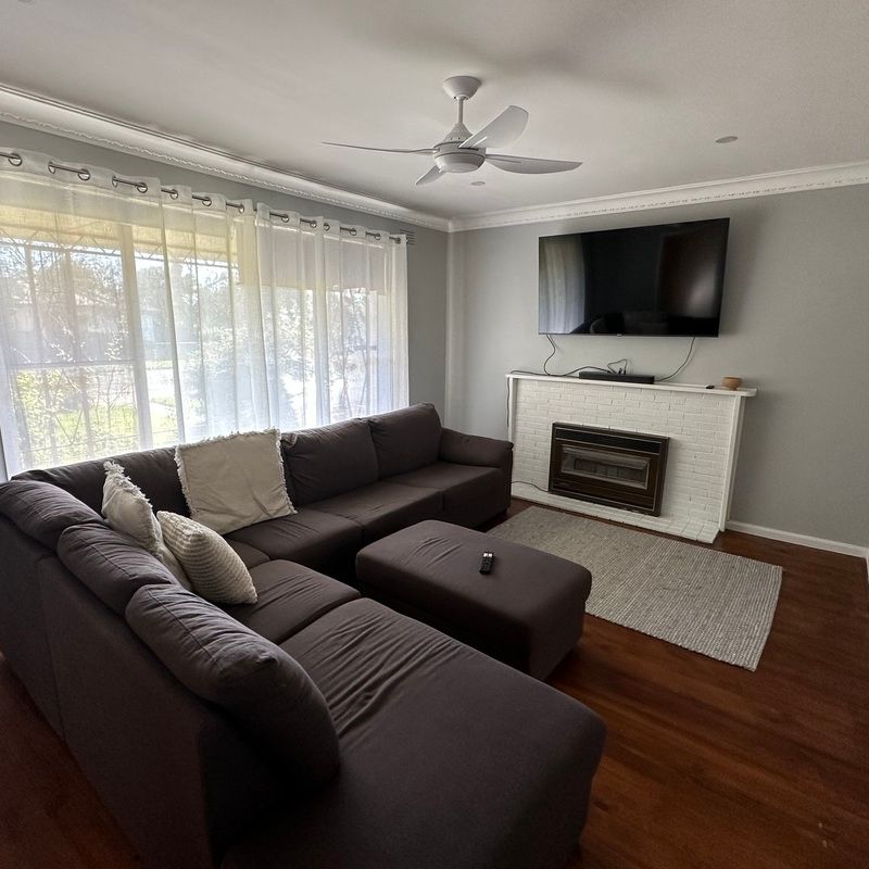 FURNISHED 3 BEDROOM HOME CLOSE TO GV HEALTH - Photo 1