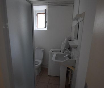 Location Appartement 2 pièces 40m² AUBENAS 07200 - Photo 6