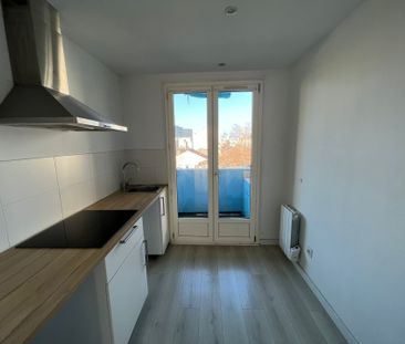 Location Appartement 3 pièces 54m² MARSEILLE 5ème - Photo 3