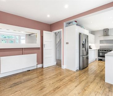 3 bedroom semi-detached house to rent - Photo 3