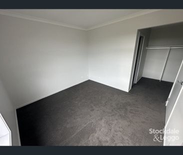 Unit 1/30 Woodstock Street, Shepparton, Vic 3630 - Photo 2