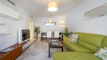 Apartamento de alquiler en Avenida Príncipe Salman, E1, La Dama de Noche - La Alzambra - Photo 4