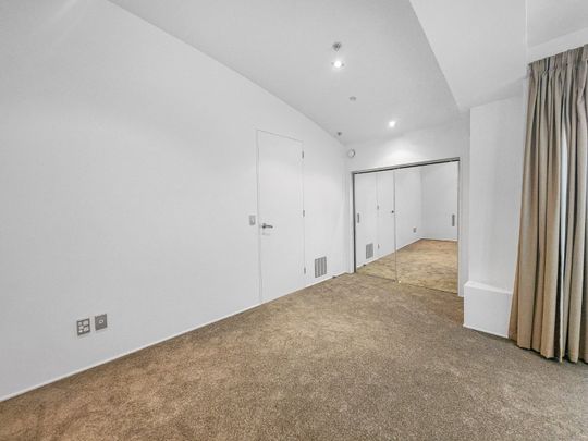 ***Welcome home to 137/72 Tory Street*** - Photo 1