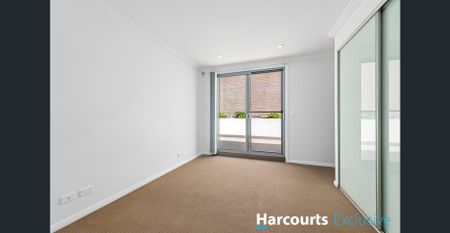 Conveniently Located Three Bedroom Apartment! - Photo 4