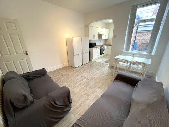 4 bedroom house share to rent - Photo 1