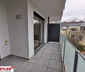 Hofseitig ausgerichtete 2-Zimmer-Wohnung mit großem Balkon und Hochbeet - Photo 2