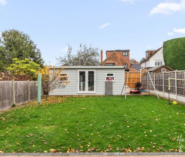 4 bedroom detached house to rent - Photo 2