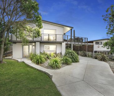 Modernised with bay views - Photo 1