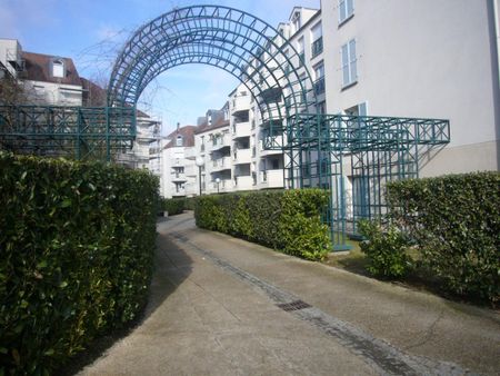 Location appartement 1 pièce - F1 Rueil malmaison - Photo 3