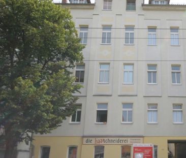 Zentrale Lage mit sehr guter Anbindung an ÖPNV - Photo 1