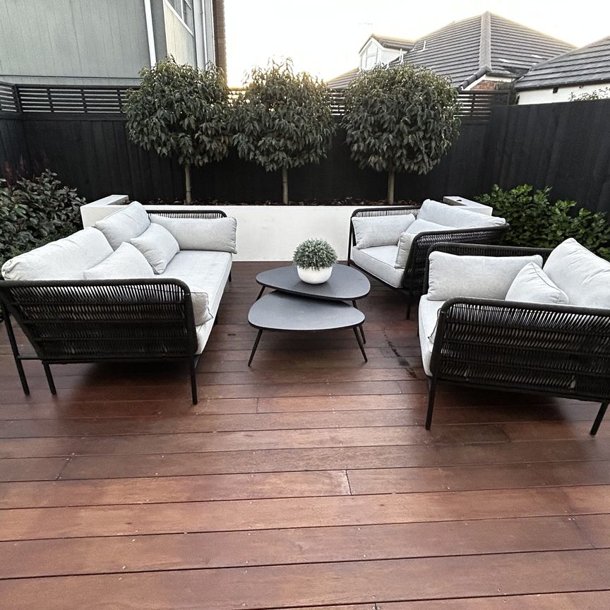 Riccarton, 3 bedrooms - Photo 1
