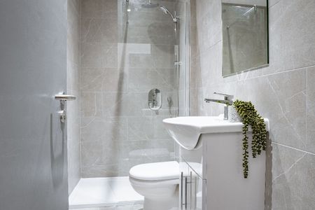 Bed 3, Borough Hotel, Great Crosshall Street, Liverpool. - Photo 4