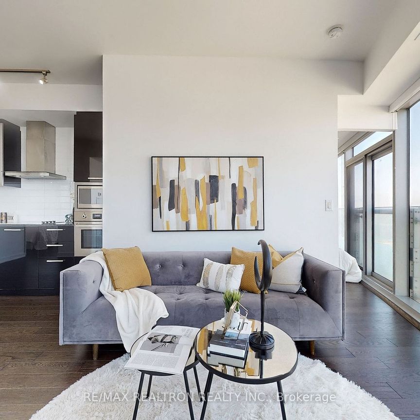 For Lease - 12 York Street Unit# 4207, Toronto, Ontario - Photo 1