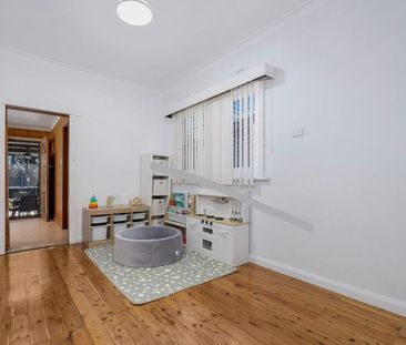 MODERN COMFORT FAMILY HOME - Photo 2