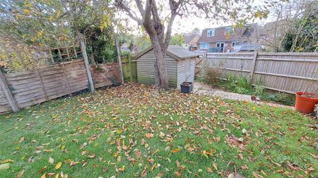 3 bedroom semi-detached house to rent - Photo 4