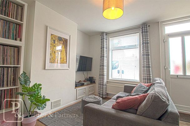 2 bedroom terraced house to rent - Photo 1