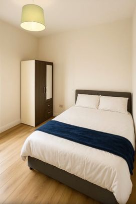 Room in a Shared House, Dallow Road, LU1 - Photo 1